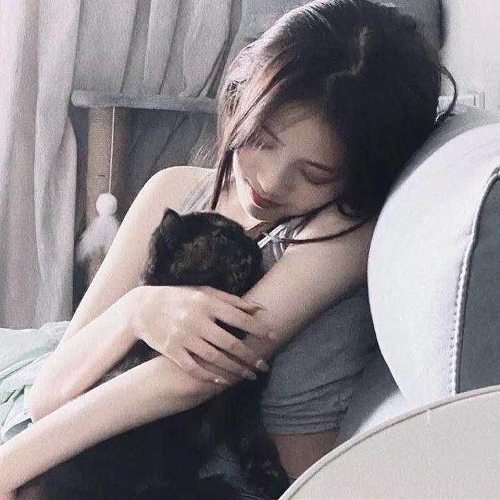 女人是英雄